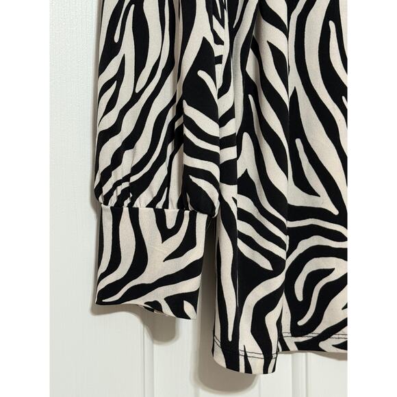 Susan Graver Liquid Knit Zebra Print Top, Size 2XL - Picture 4 of 6